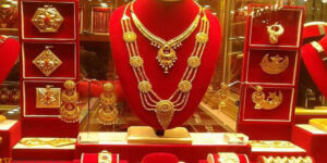 Price of gold up by 300 Rs. per tola today