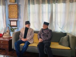 Oli and Baburam discussed on effectiveness of the government