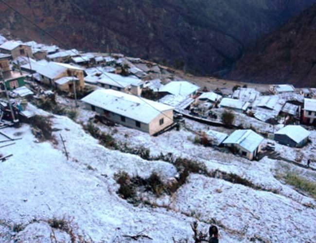 Potential of light snowfall at few places of high mountaineous region