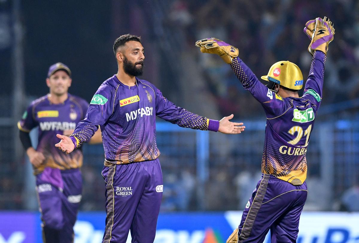  IPL cricket : Kolkata beat Bangalore by 81 runs 