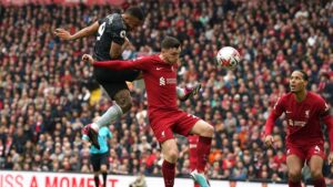 Liverpool snatches a thrilling 2-2 draw against Arsenal