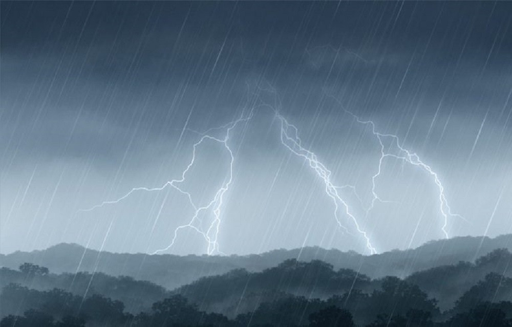 Possibility of Light rain with thunder and lightning today