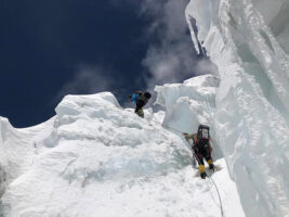 550 mountaineers climb Mt Dhaulagiri in 63 years