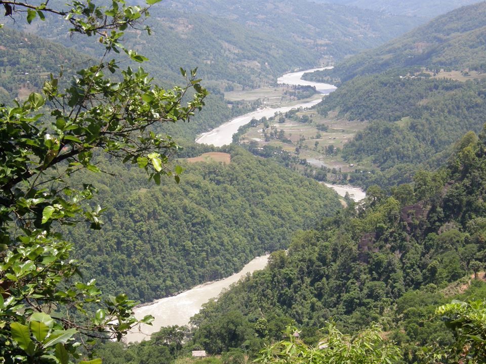 Arun River poses threat to nearby settlements