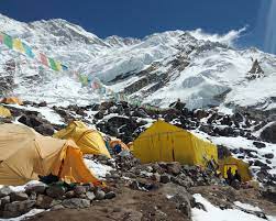 Fourteen mountaineers scale Mt Kanchenjunga today