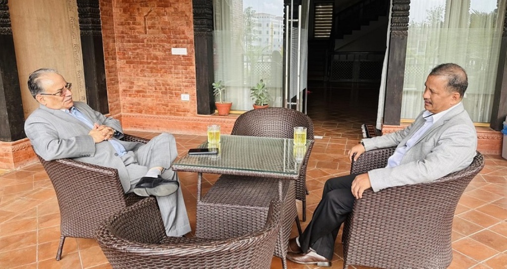 PM Dahal, Chand meet to discuss current political affairs