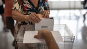 Spain Election: Center-right Popular Party wins but without a majority