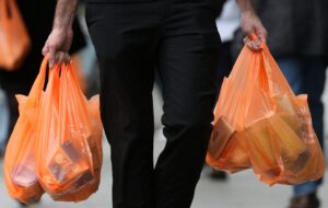 Government bans plastic bags below 40 microns