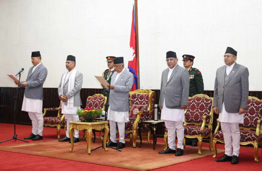 President administers oath to the newly appointed Chief Justice