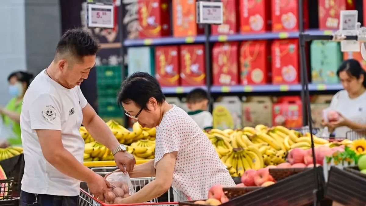 China’s economy slipped into deflation, falling prices in China raise concerns