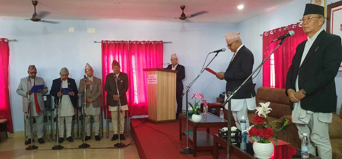 Four newly-appointed ministers take oath of office in Koshi provincial government