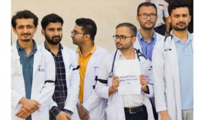 Doctors hold protest at Teaching Hospital