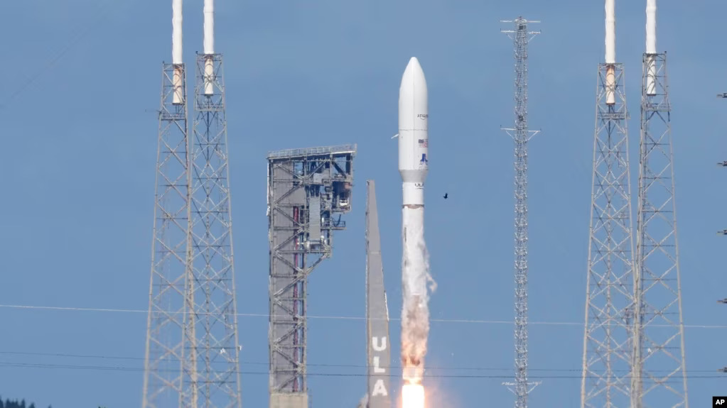 Amazon launches first test satellites for its planned internet service