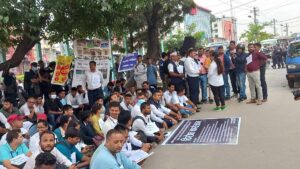 Local level employees also  stage movement, indefinite ‘protest program’ begins