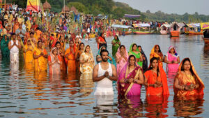 Chhath concludes by offering ‘Argha’ to Sun