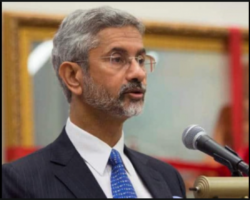 Indian Foreign Minister offers Pooja at Pashupatinath