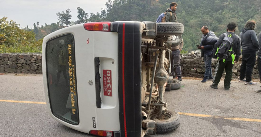 Narayangadh-Muglin accident (Update): Two die, 21 get injuries