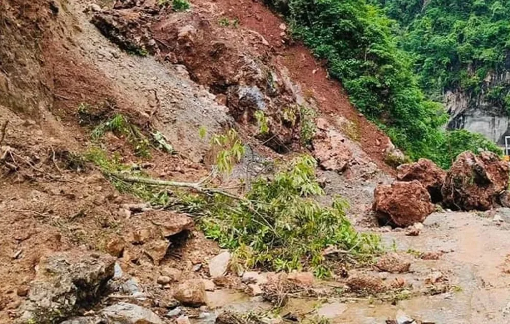 Landslide swept away two passenger buses in Narayangadh-Muglin road section