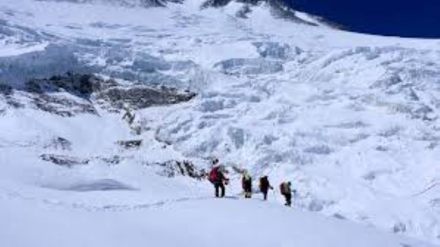 14 climbers permitted for Dhaulagiri ascent this autumn