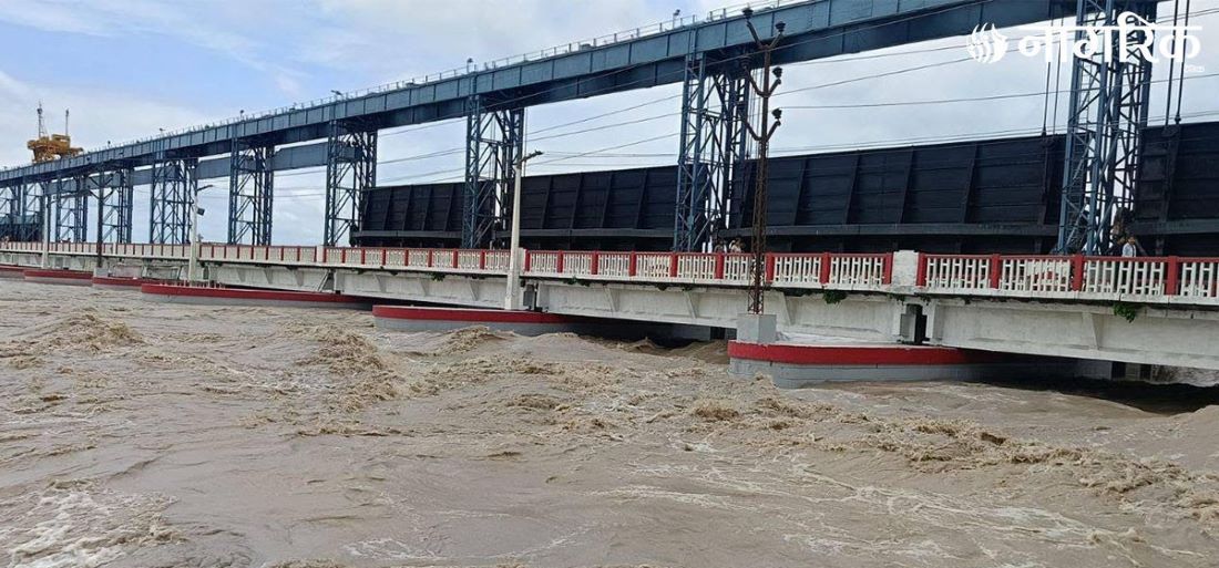 Traffic through Koshi barrage bridge resumes