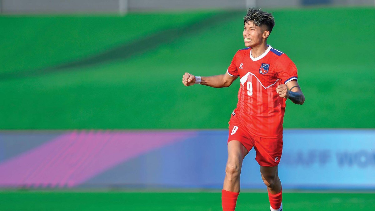 National football player Sabitra leaves for France