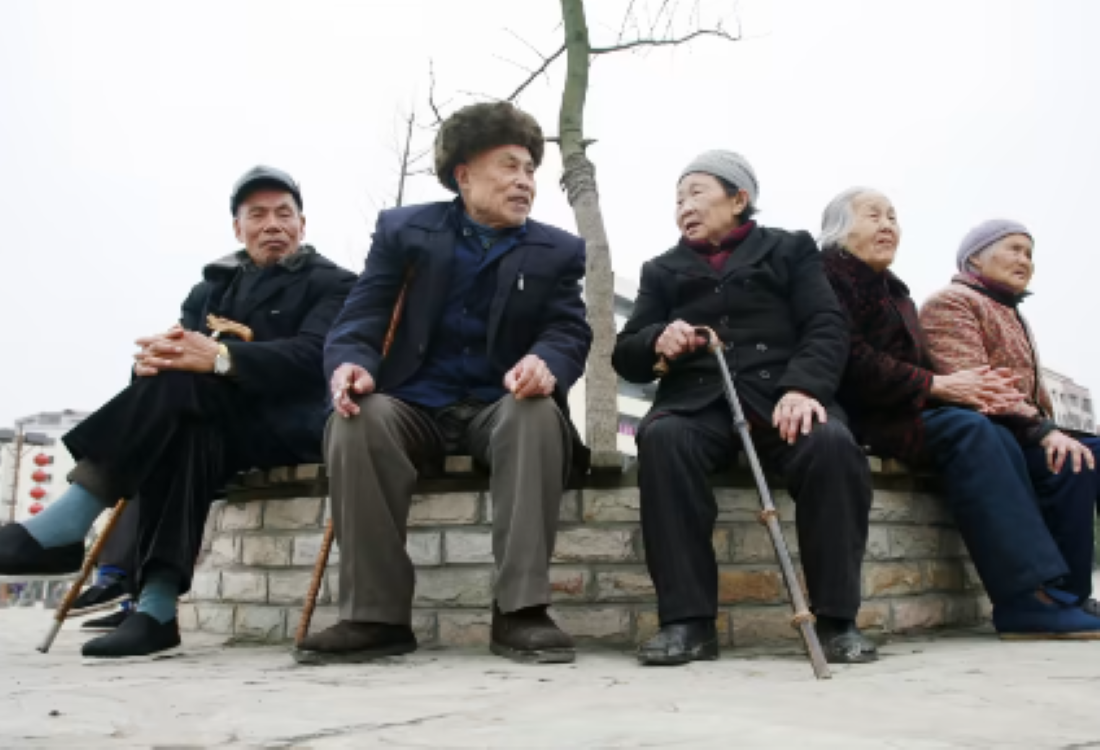 Beijing launches supporting services for elderly aged 80 and above