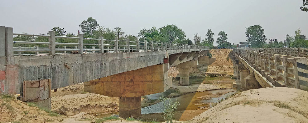 Bridge linking Lumbini and Gandaki provinces installed in Arunkhola