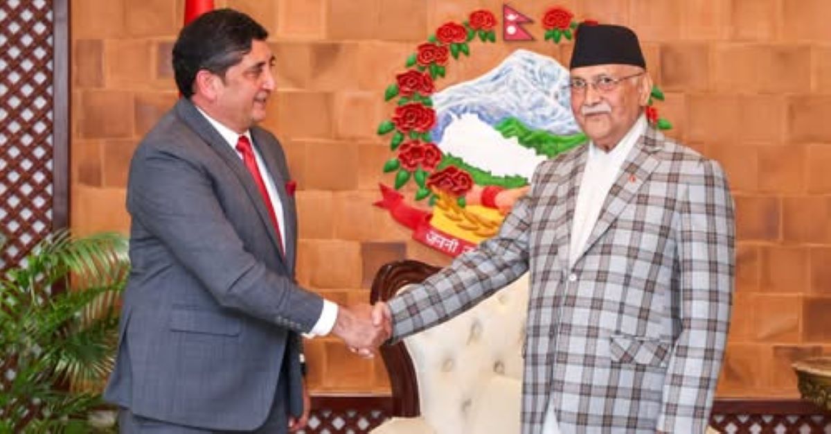 Pakistani Ambassador pays courtesy call on PM Oli