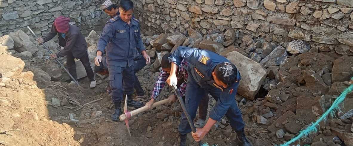 Five die when wall for under-construction bridge collapses