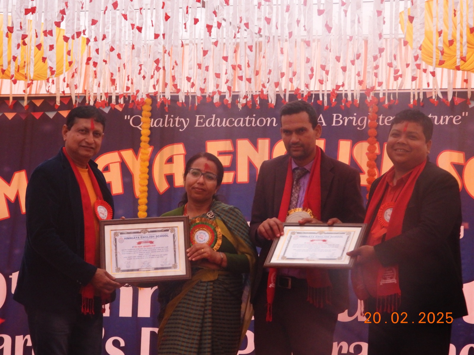 Journalists Bhattarai and Gachchhadar honoured by Himalaya English School