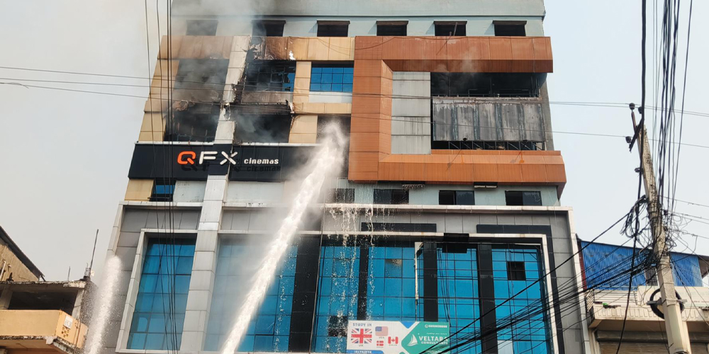 Fire breaks out at Centre Plaza in Itahari, helicopter dispatched for rescue