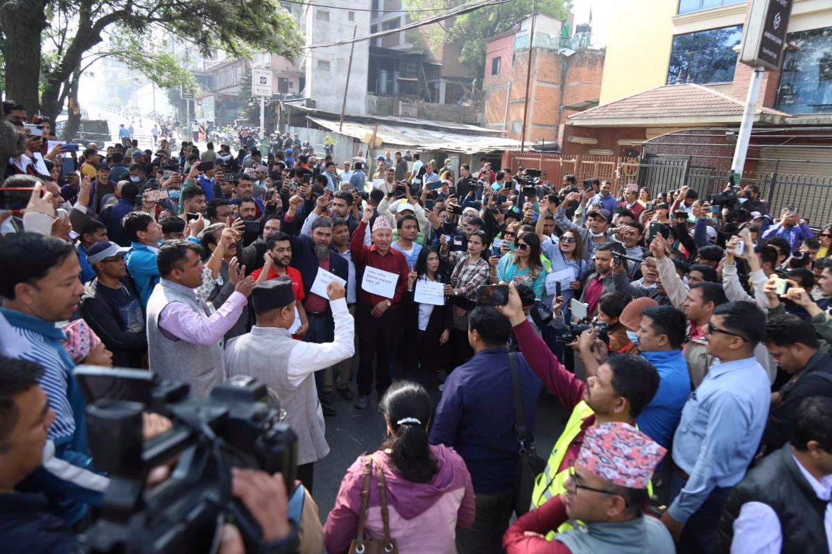 Tributes paid to journalist Rajak, FNJ stages protest