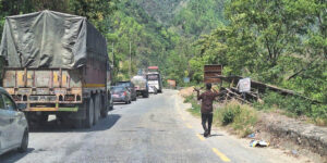 Narayanghat-Muglin road section obstructed