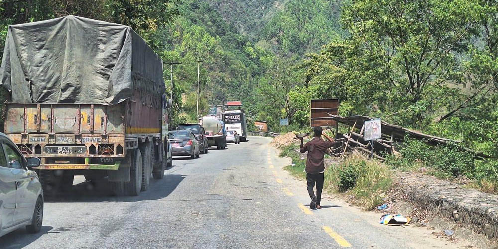 Narayanghat-Muglin road section obstructed