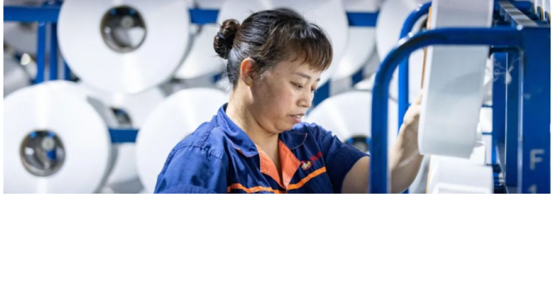 China growth slows as trade turmoil weighs on economy