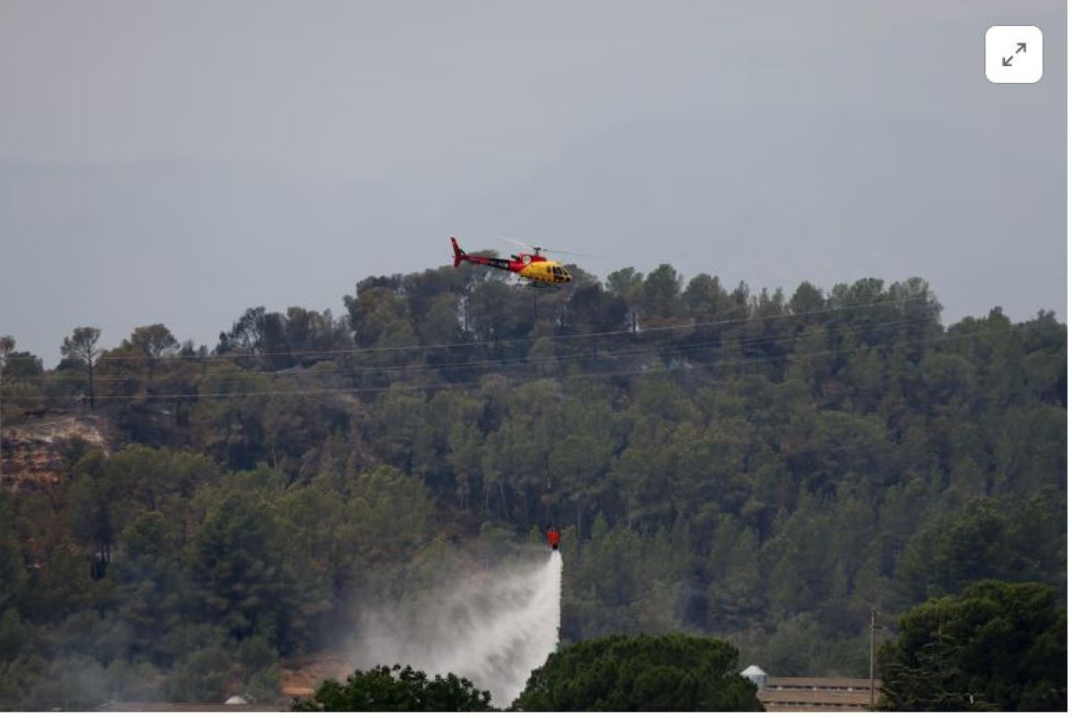 More than 18,000 people in lockdown as wildfire rages in Catalonia