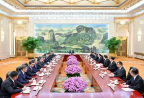 Xi meets heads of foreign delegations attending SCO council of foreign ministers