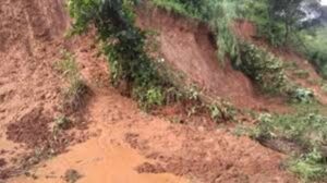 Sindhuli section of Mid-Hill Highway obstructed