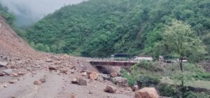 Roadways obstructed at seven places across country