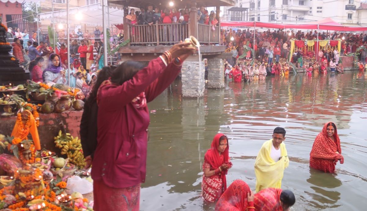 Chhath festival concludes with offerings to rising sun