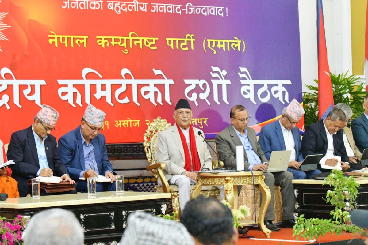 Oli to respond to members’ views today in UML central committee meeting